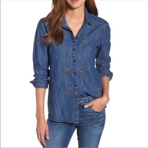 CASLON LONG SLEEVE DENIM BUTTON DOWN SHIRT WITH FLORAL EMBROIDERY SIZE PETITE XS